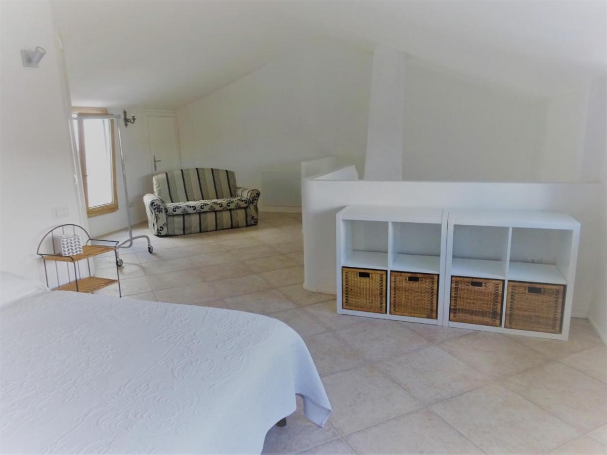 Appartement White - San Pantaleo Extérieur photo